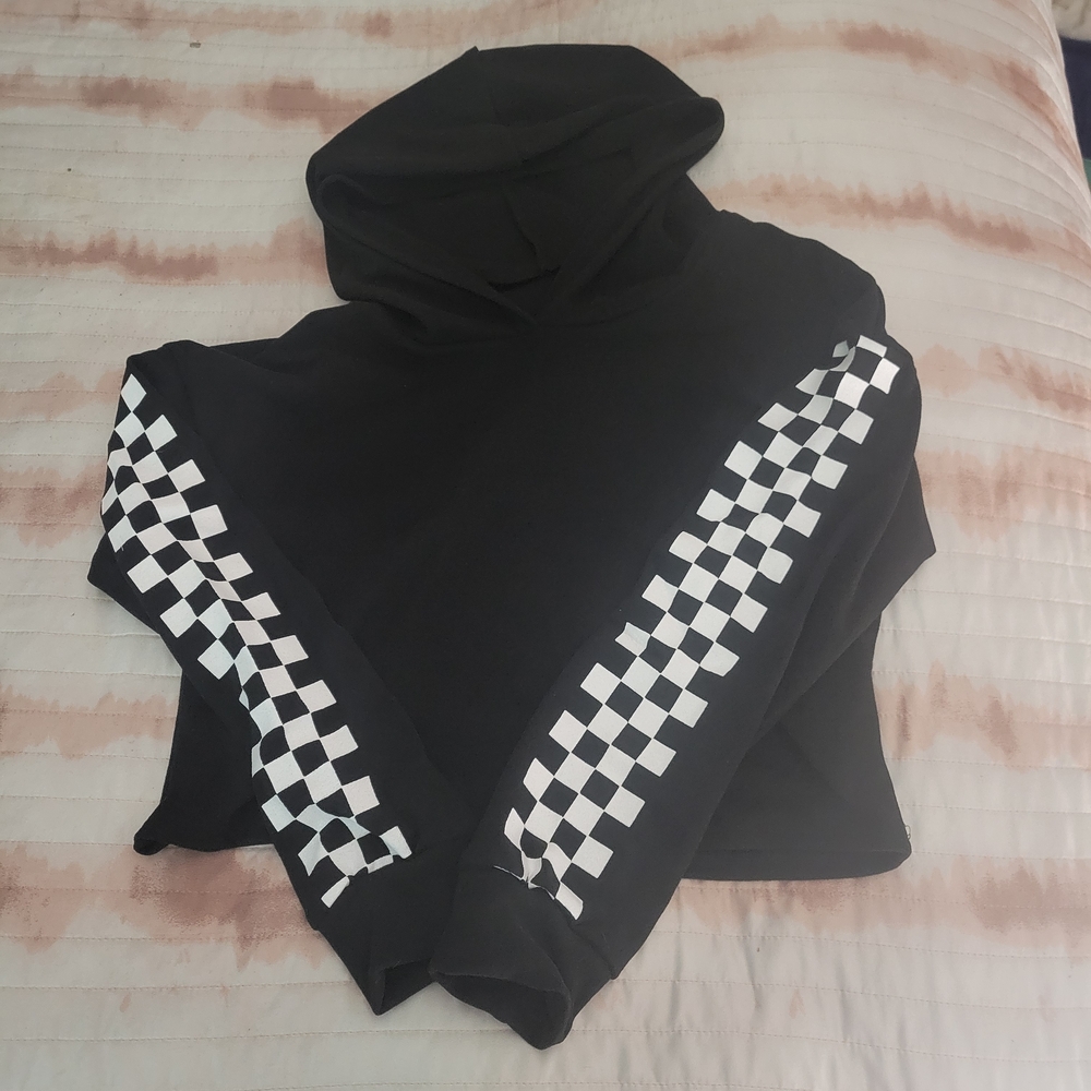Girls Black Hoodie with Checkered Sleeves (Cropped) Size Large NWOT - Picture 2 of 4
